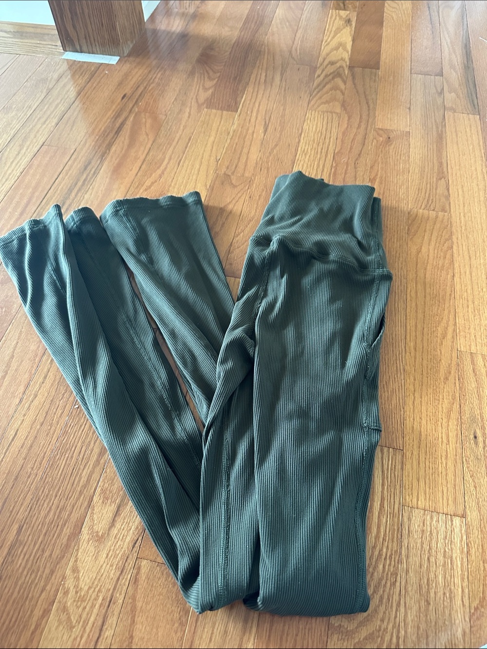 Aerie Ribbed High-Waist Leggings in Olive Green